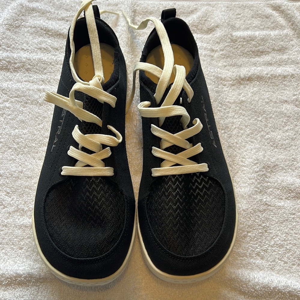 Astral Loyak Youth Size US 7 Black New No box
